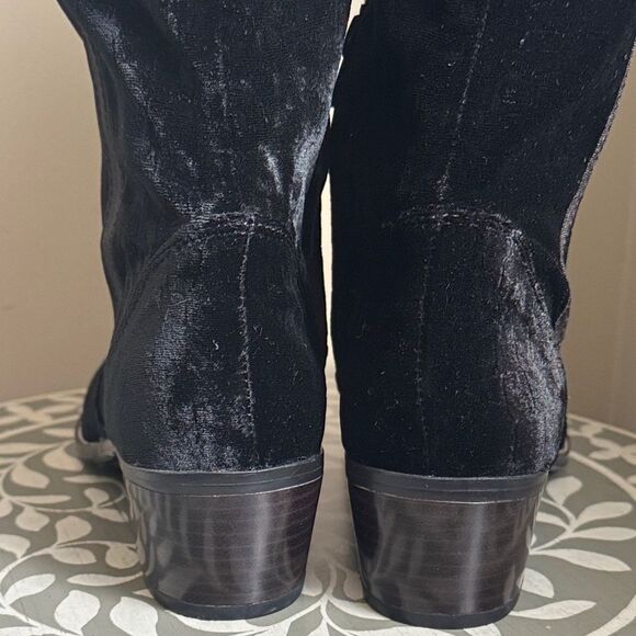 Libby Edelman Black Textured Heeled Boots sz 7.5 - Picture 6 of 16